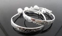 娱乐吃瓜戴手环的是谁,揭秘神秘明星幕后生活